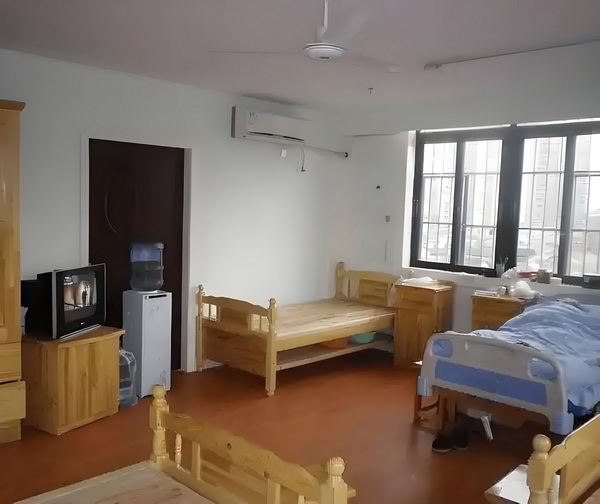 深圳市积分入户2025申请_这版超人如何应对特朗普的时代 这版超人除去开支生活